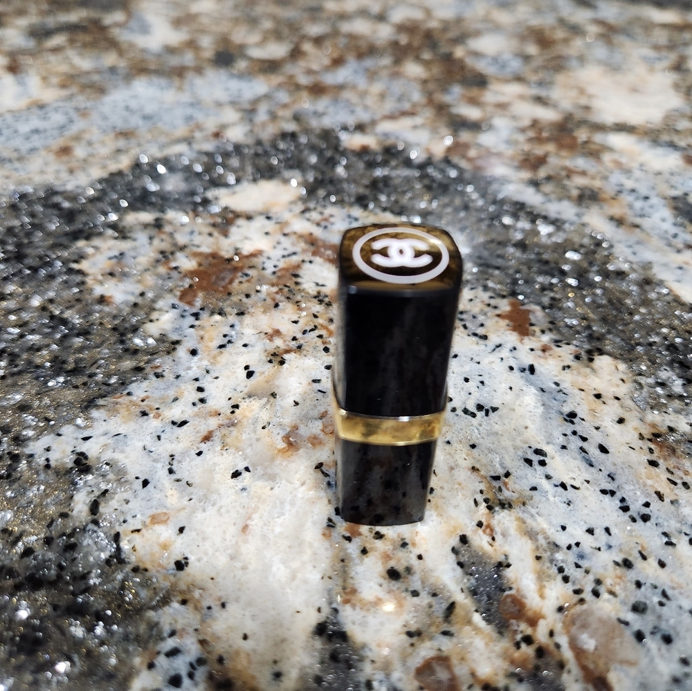 Chanel AQUALUMIERE Lipshine SPF 15 Travel size shade 49 Java NWOT